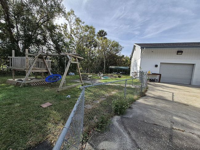Photo of 3050 Grand Ave, Deland, FL
