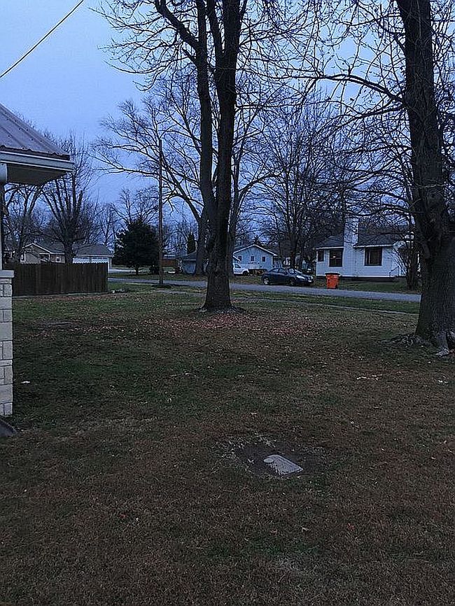Photo of 210 E Franklin St, Bridgeport, IL
