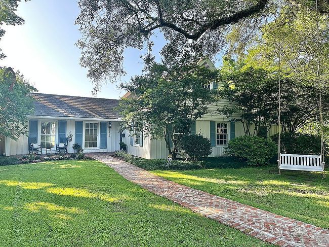 Photo of 1588 Glasgow Ave, Baton Rouge, LA