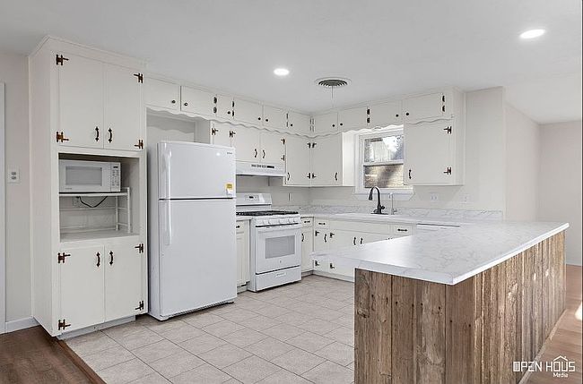 Image of 2703 Darwin Dr