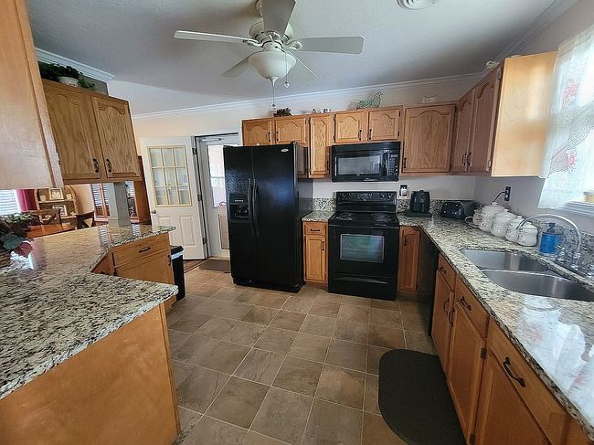 Photo of 241 Winston Ave, Mc Kenzie, TN