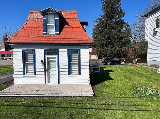 Photo of 898 Main St, Beverly, WV