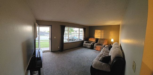 Photo of 2713 4th Ave S, Moorhead, MN
