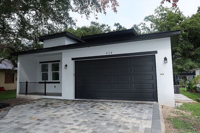 Additional photo 3 of property located at 614 Pine St