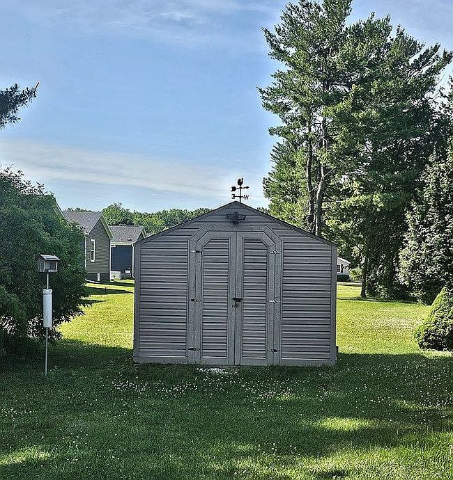 Photo of 2744 Harbour Ct #108, Lapeer, MI