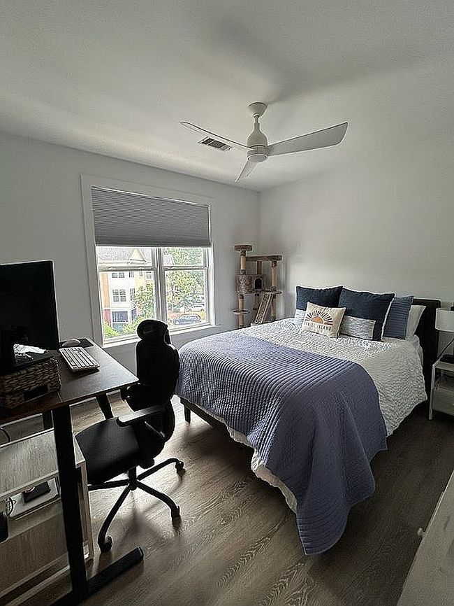 Image of 400 Bucksley Ln Unit 301