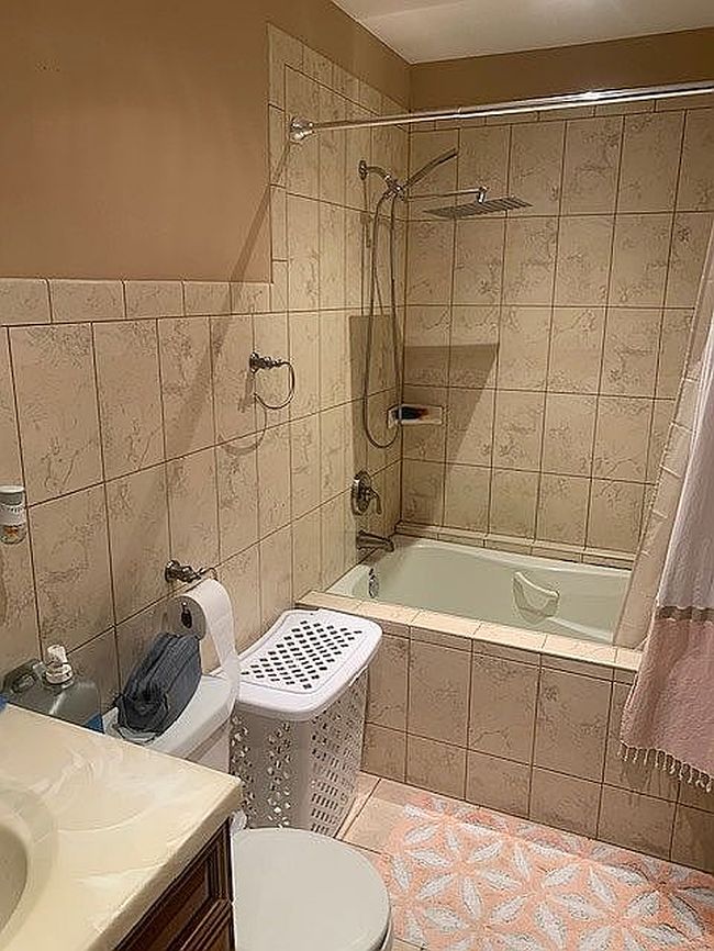 Image of 8936 N Parkside Ave #B-402