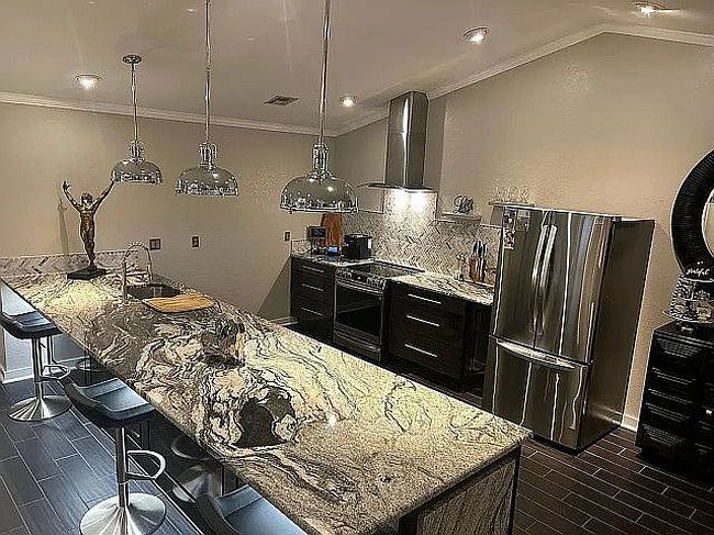 Additional photo 2 of property located at 8 W Prairie Dunes Ct