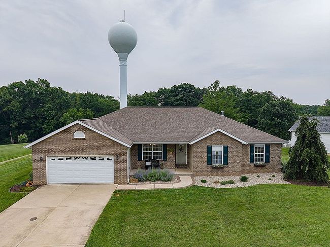 Photo of 227 W Woodland Rdg, Valmeyer, IL
