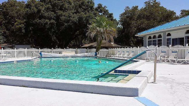 Photo of 156 Landing Dr Unit 86, Leesburg, FL