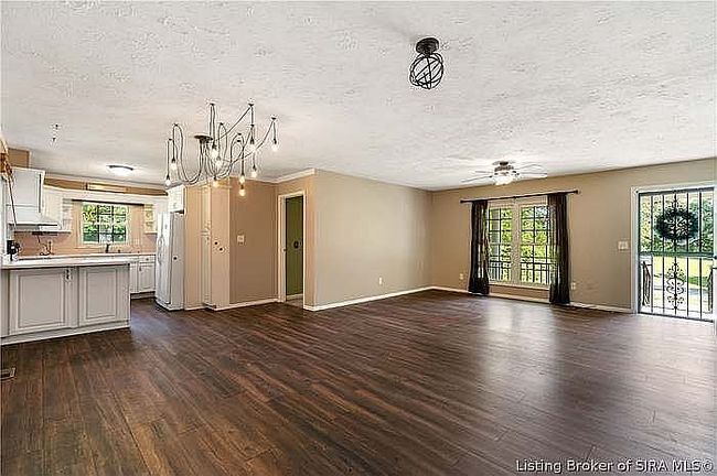 Preview of property located at 7007 Appleleaf Ln
