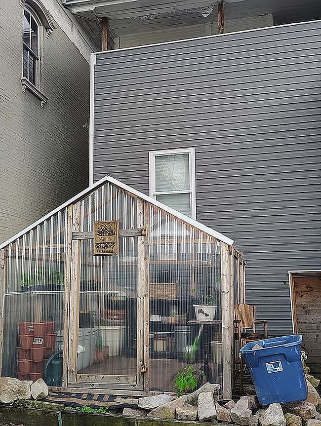 Image of 115 E Market St