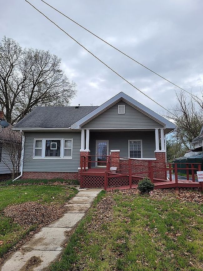 Photo of 797 W Lafayette Ave, Jacksonville, IL