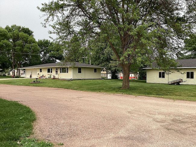 Photo of 204 Douglas St, Newcastle, NE