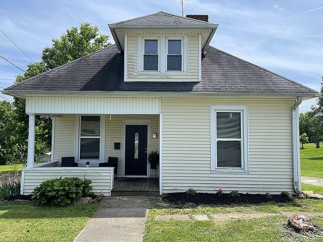 Photo of 309 W Maple Ave