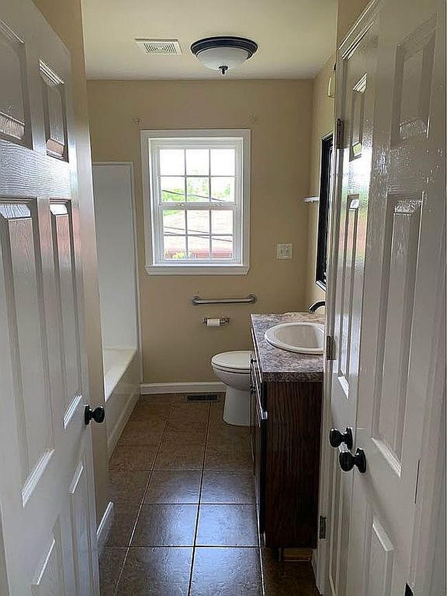Preview of property located at 445 Oak St