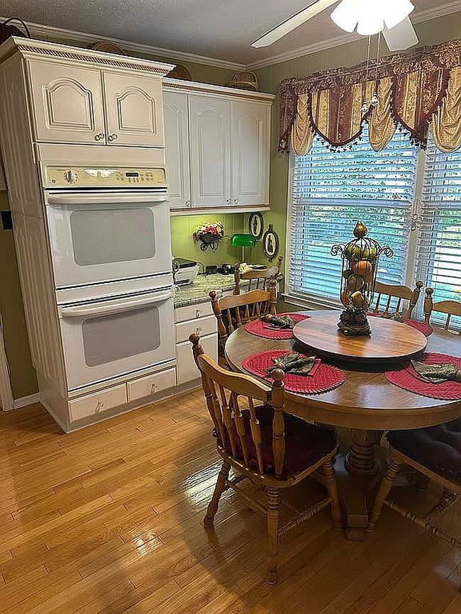 Photo of 126 Robin Hood Rd, Dickson, TN