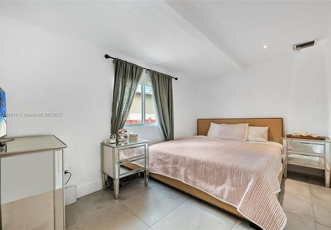 Additional photo 2 of property located at 6500 Sw 37th St