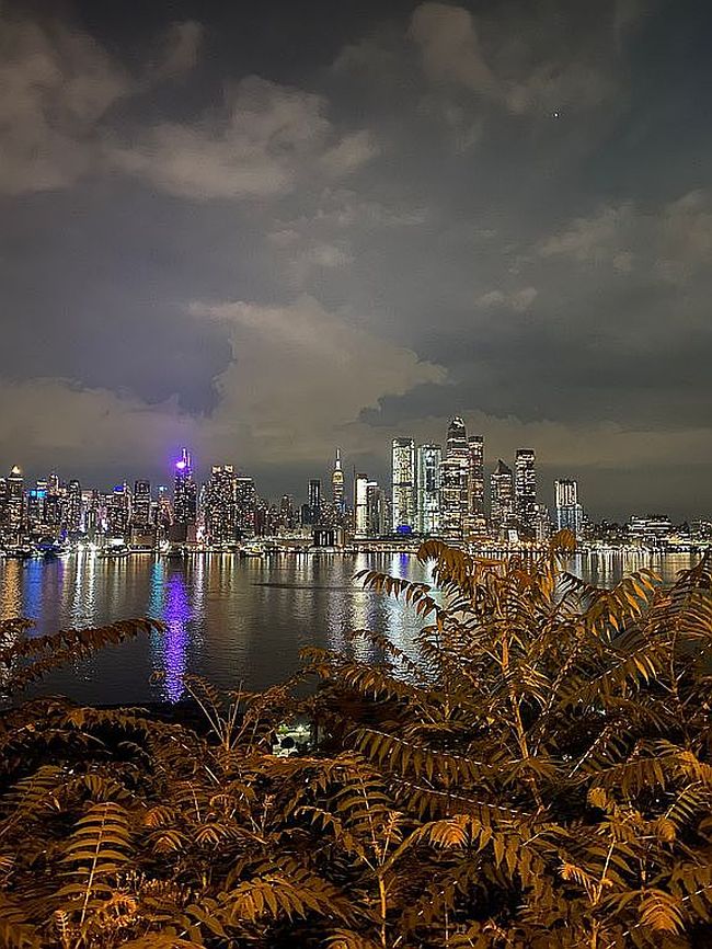Image of 875 Boulevard East #14