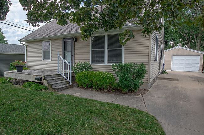 Photo of 612 26th St Se, Cedar Rapids, IA