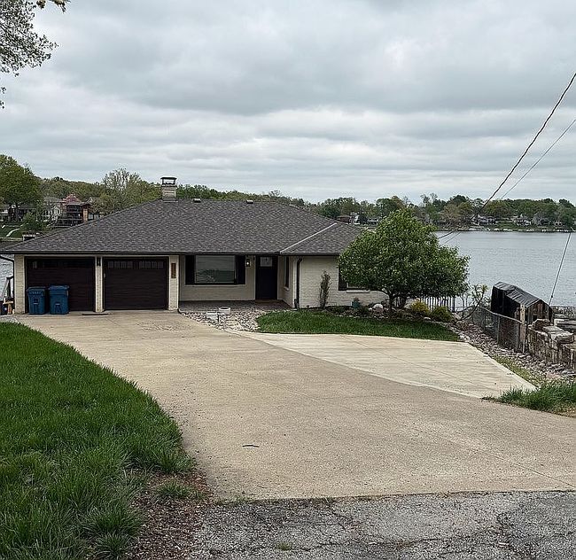 Image of 955 Nw South Shore Dr