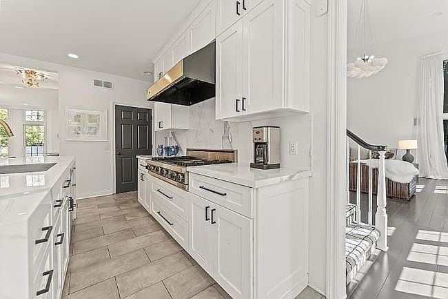 Photo of 6622 Crest Top Dr, West Bloomfield, MI