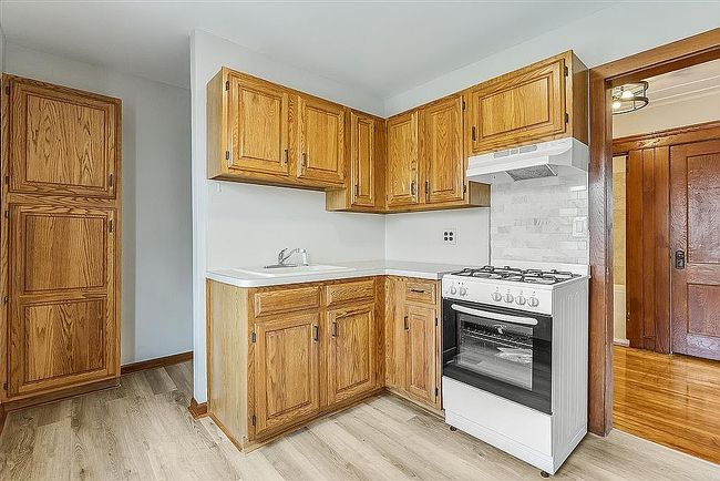 Image of 143 Parmelee Ave