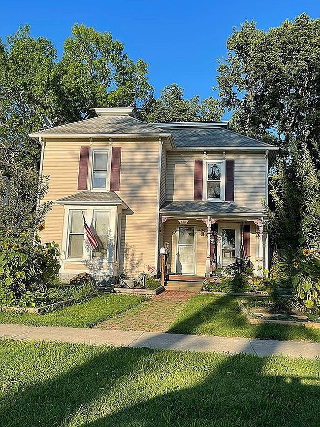 Photo of 815 S Poplar St, Ottawa, KS