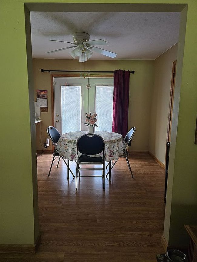Photo of 375 Slate Creek Rd, Elizabeth, WV