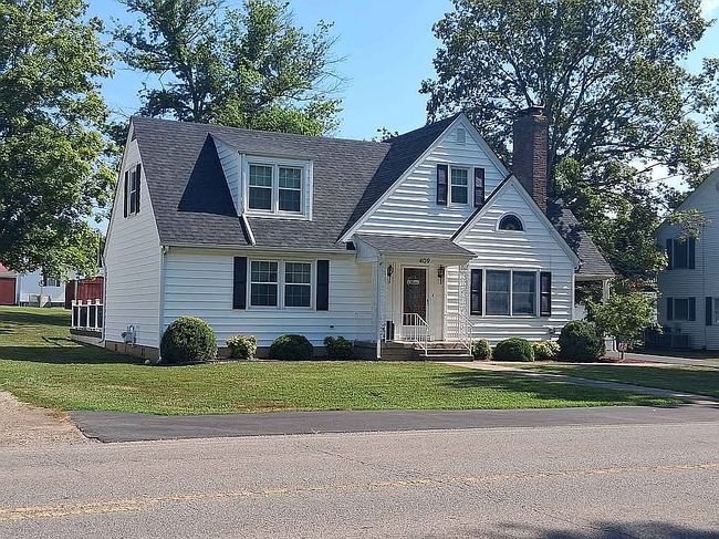 Photo of 409 W Main St, Burgin, KY