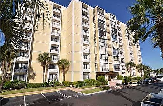 Photo of 800 S Gulfview Blvd Apt 806, Clearwater Beach, FL