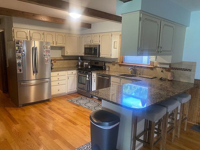 Photo of 816 Sunflower Dr, Chesaning, MI