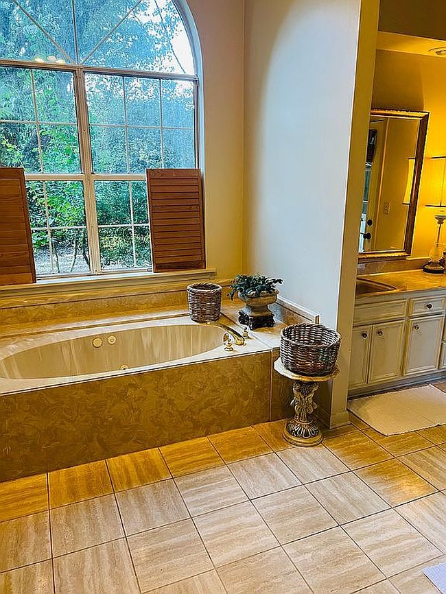 Photo of 15 Castlewood Ct, Searcy, AR