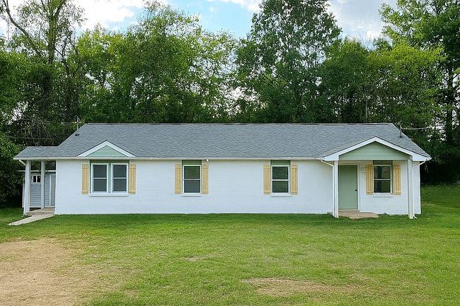 Additional photo 1 of property located at 104 Highland Trace Cv