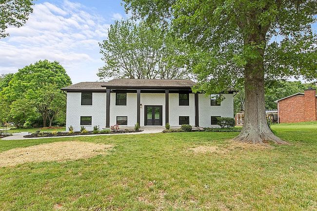 Preview of property located at 901 Tampa Rd