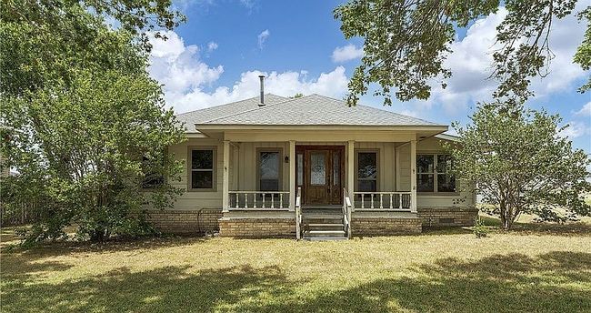 Photo of 7874 Fm 443, Shiner, TX