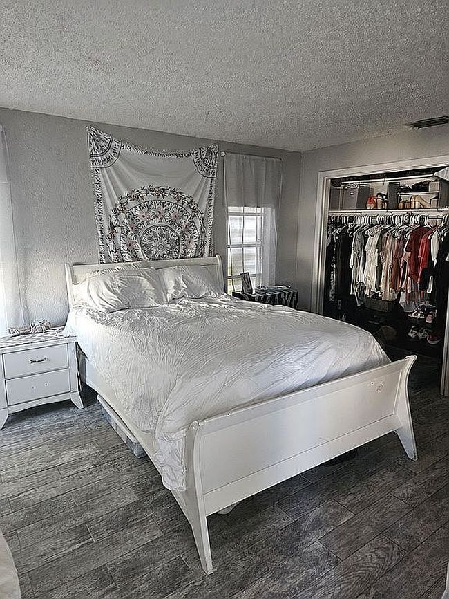 Image of 493 Shore Dr