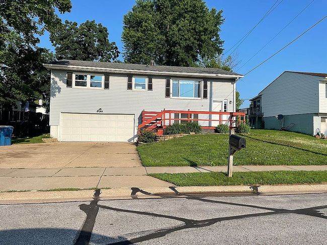Photo of 624 S 4th St, Eldridge, IA