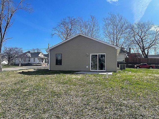 Image of 2524 Seneca St