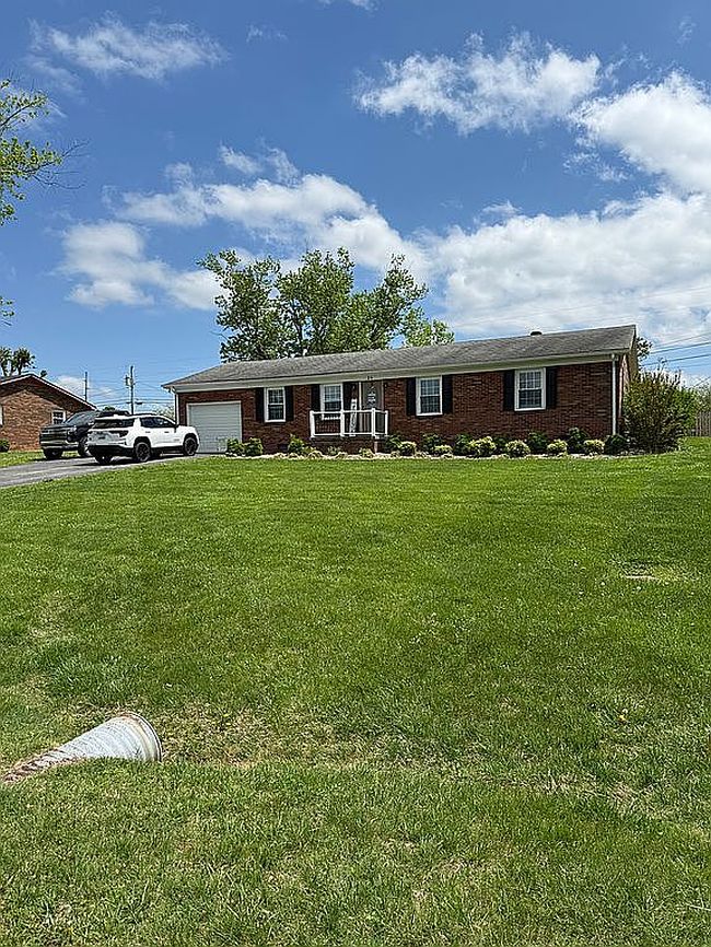 Image of 26 Greenlawn Dr