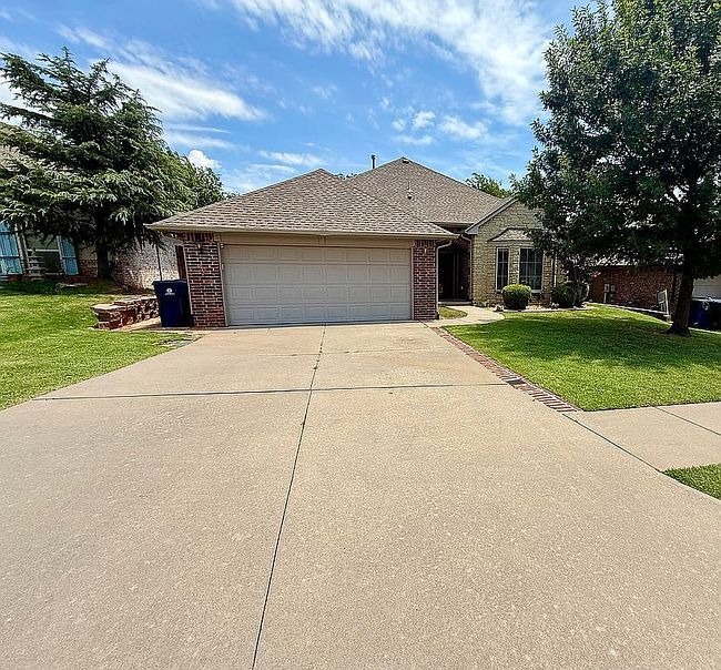 13920 Oxford Dr, Edmond, OK