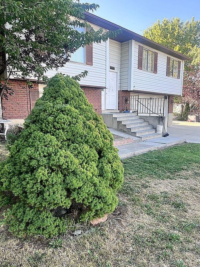 Photo of 4985 S Hensley Cir, Salt Lake City, UT