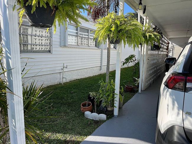 Image of 3229 Florida St