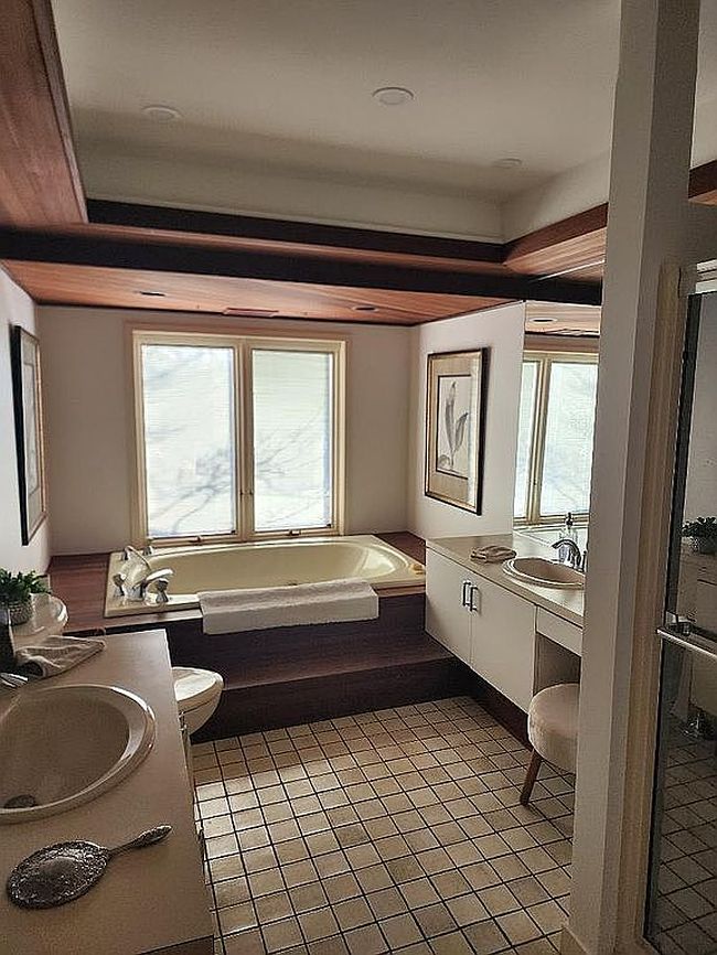 Preview of property located at 138 Robin Hood Way
