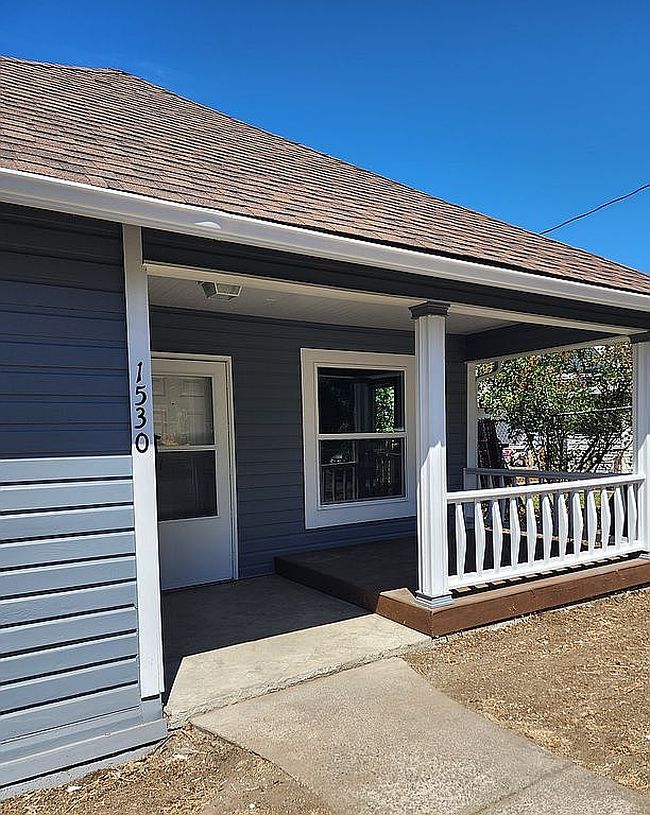 Photo of 1530 Se Hamilton St, Roseburg, OR