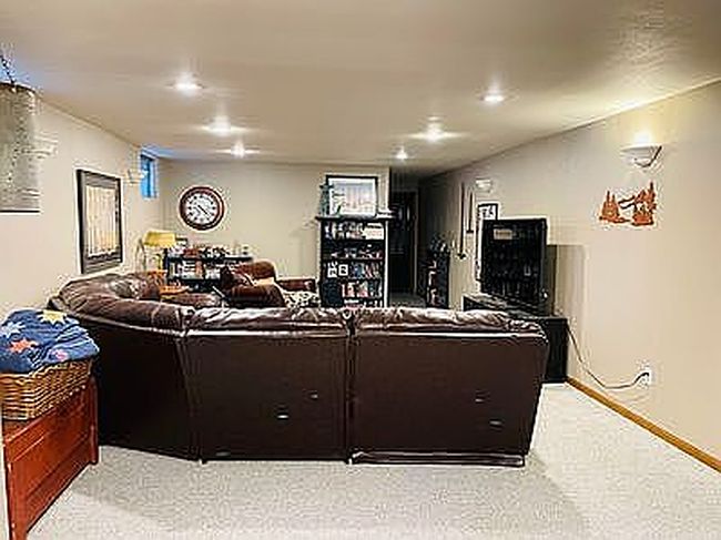 Photo of 2434 Queen Dr, Sidney, NE