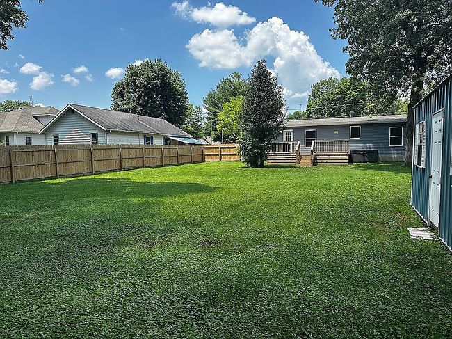 Photo of 223 E 1st St, Lynnville, IN