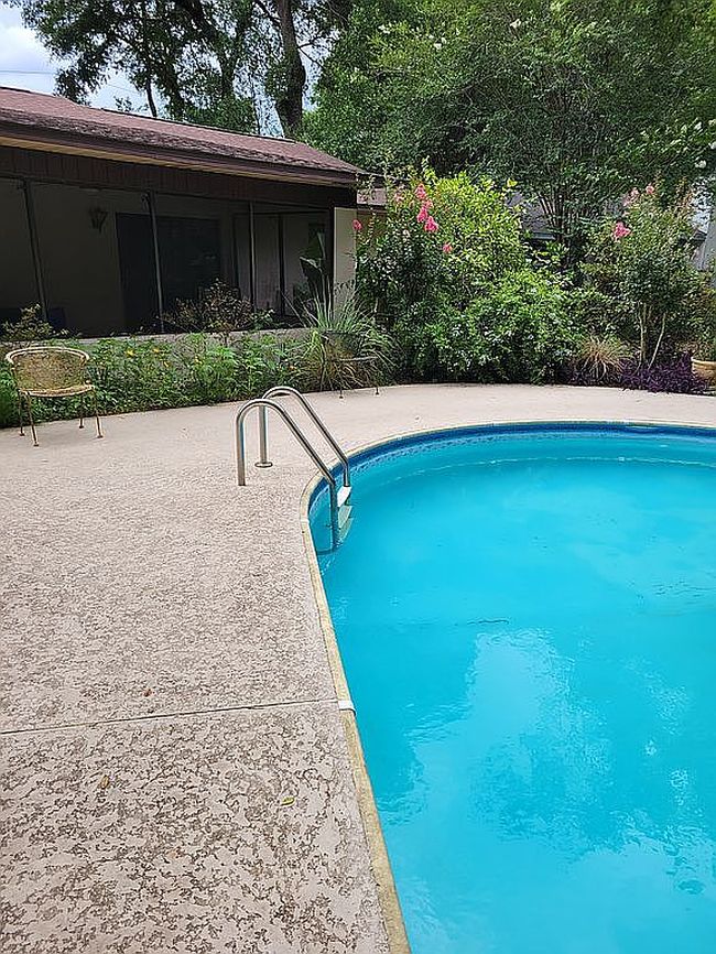 Image of 2320 Ne 43rd St