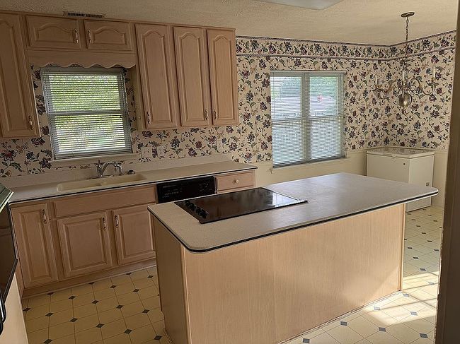 Photo of 592 Leston Gilbert Dr, Kernersville, NC