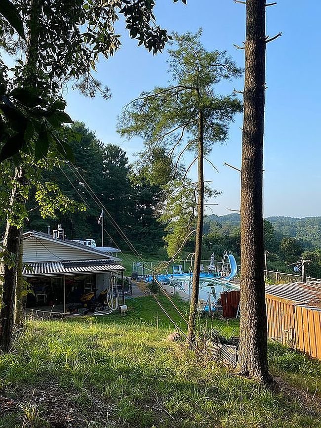Photo of 601 Park Dr, Pennsboro, WV
